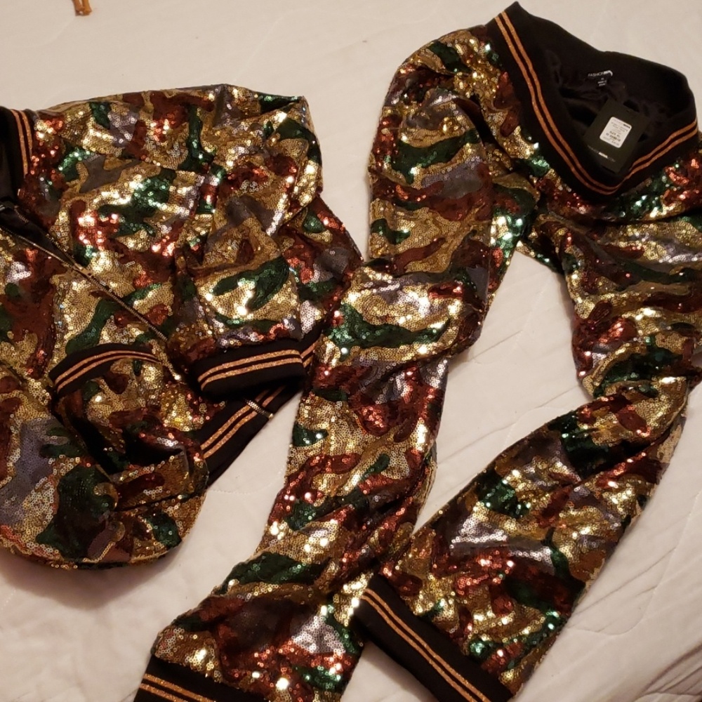 Camouflage jogger suit